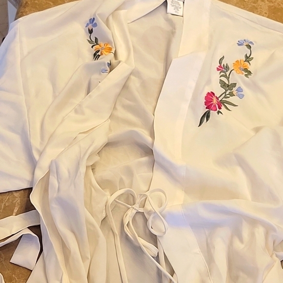 Val Mode Lingerie Floral Embroidered Robe , Sz S - Picture 14 of 16